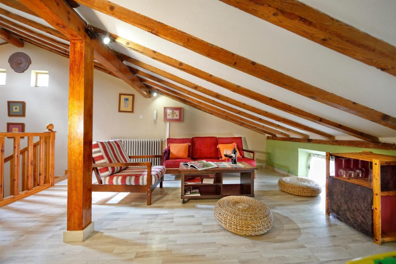Alojamiento Rural Pueblo De La Ribera Penafiel Ngoại thất bức ảnh